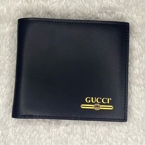 Gucci Leather Wallet
with Gucci Logo (8 Card Slot) Black